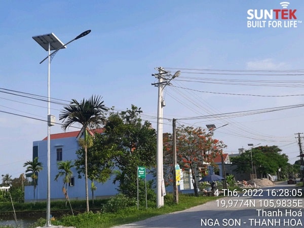 đèn cao áp năng lượng mặt trời